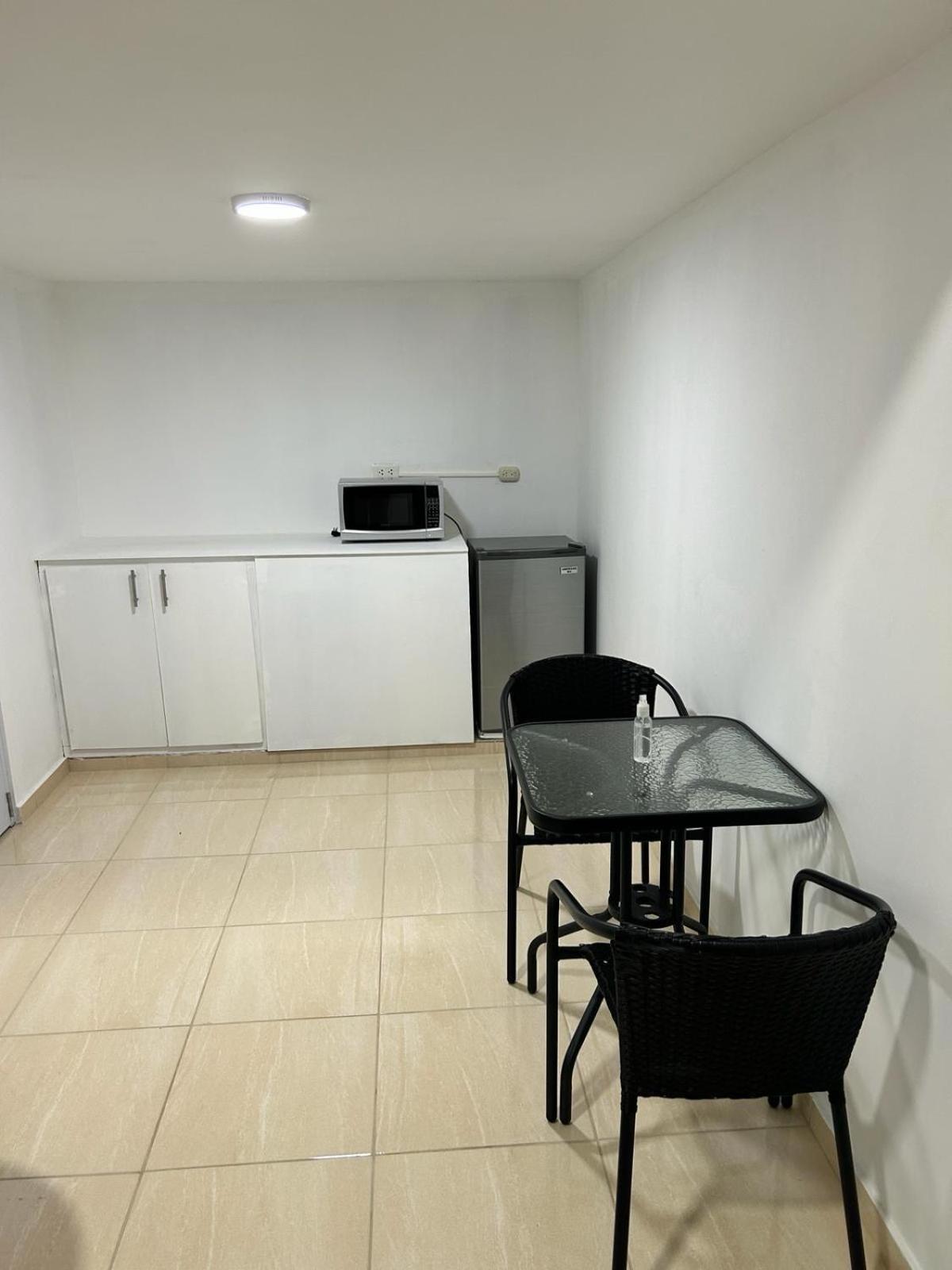 Hillmon'S Hotel Bar Lounge Sosúa Εξωτερικό φωτογραφία