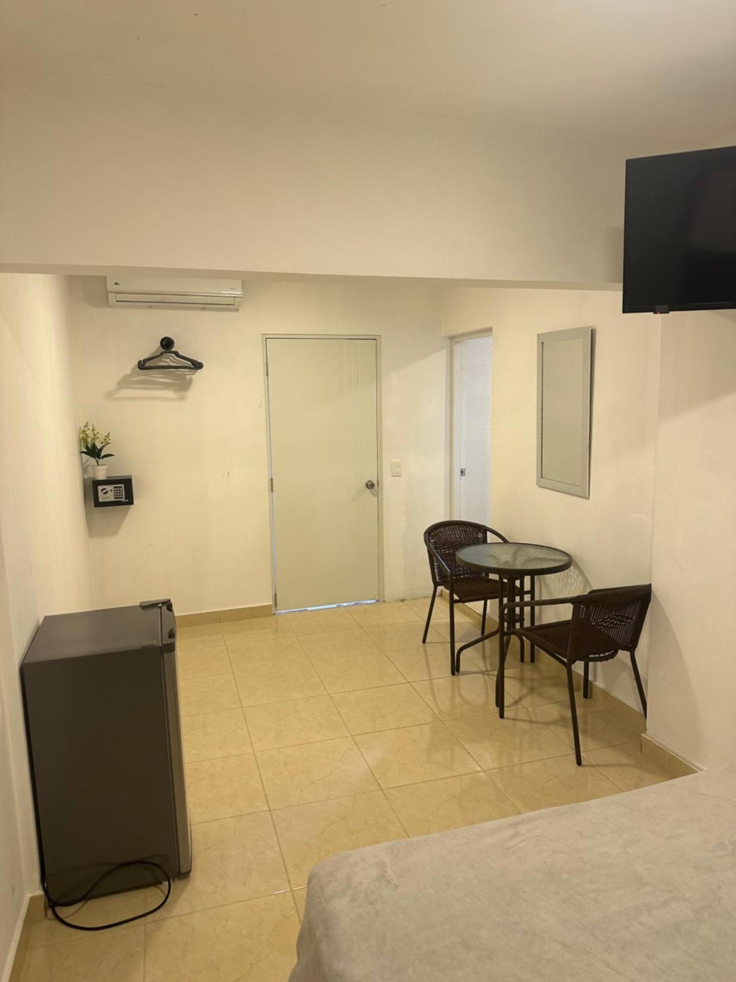 Hillmon'S Hotel Bar Lounge Sosúa Δωμάτιο φωτογραφία