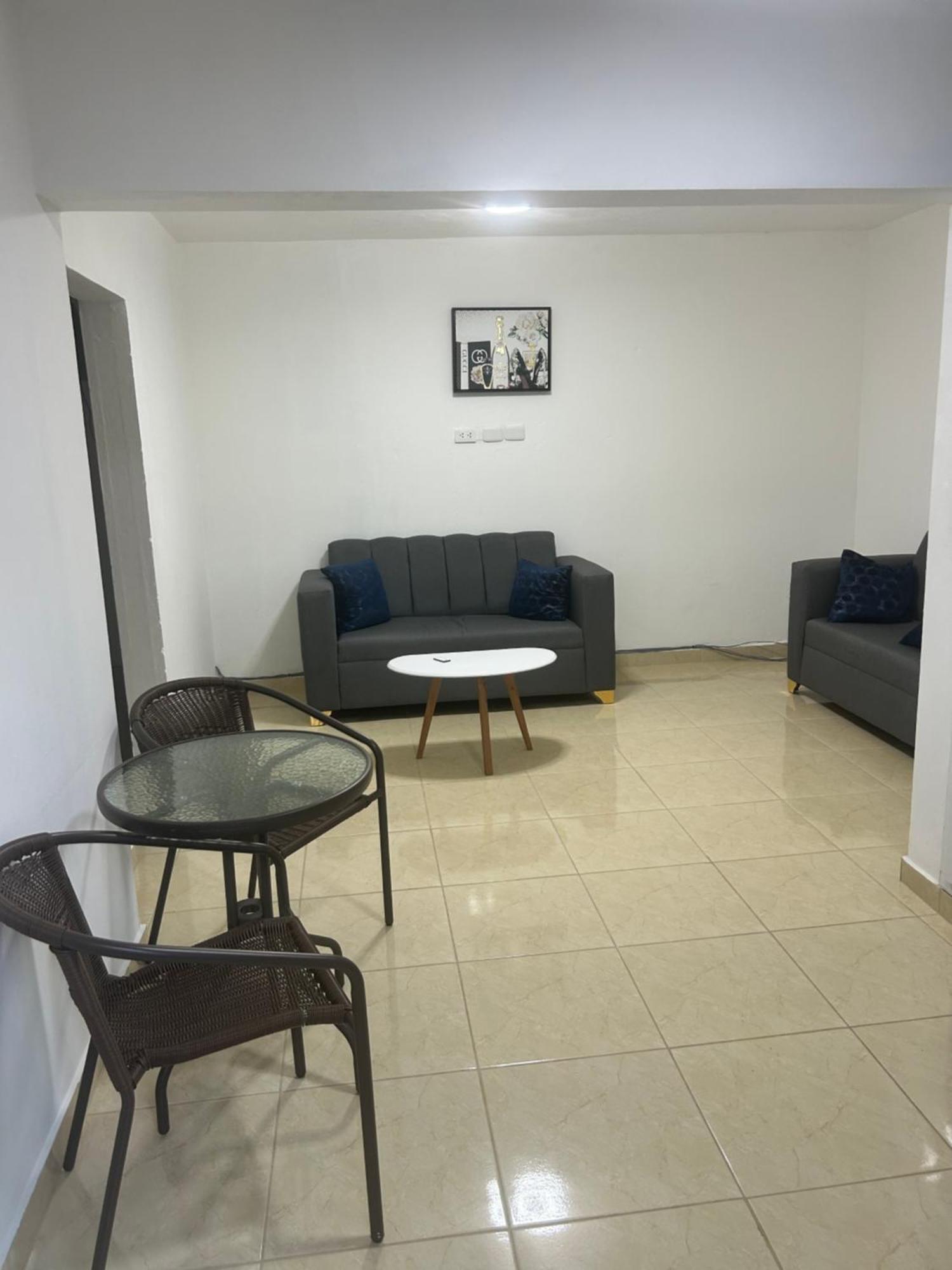 Hillmon'S Hotel Bar Lounge Sosúa Εξωτερικό φωτογραφία